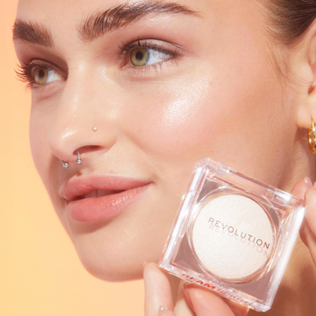 Makeup Revolution Beam Bright Highlighter Makeup Revolution Beam Bright Highlighter