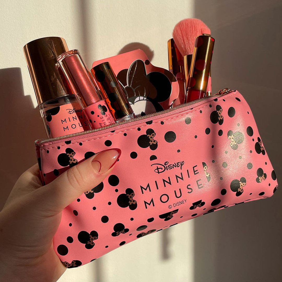Disneys Minnie Mouse and Makeup Revolution Brush Set Disneys Minnie Mouse and Makeup Revolution Brush Set