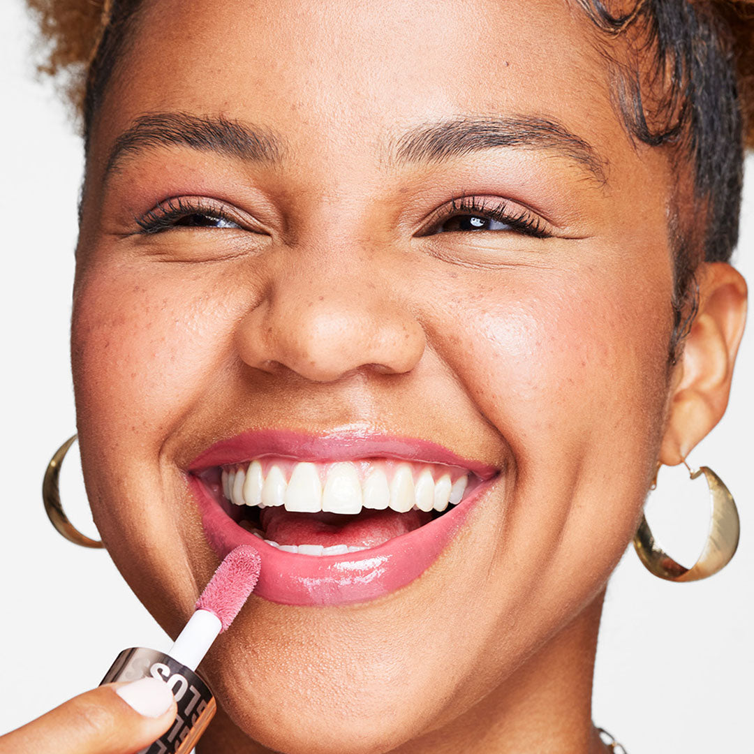 Makeup Revolution Pout Bomb Plumping Gloss Makeup Revolution Pout Bomb Plumping Gloss