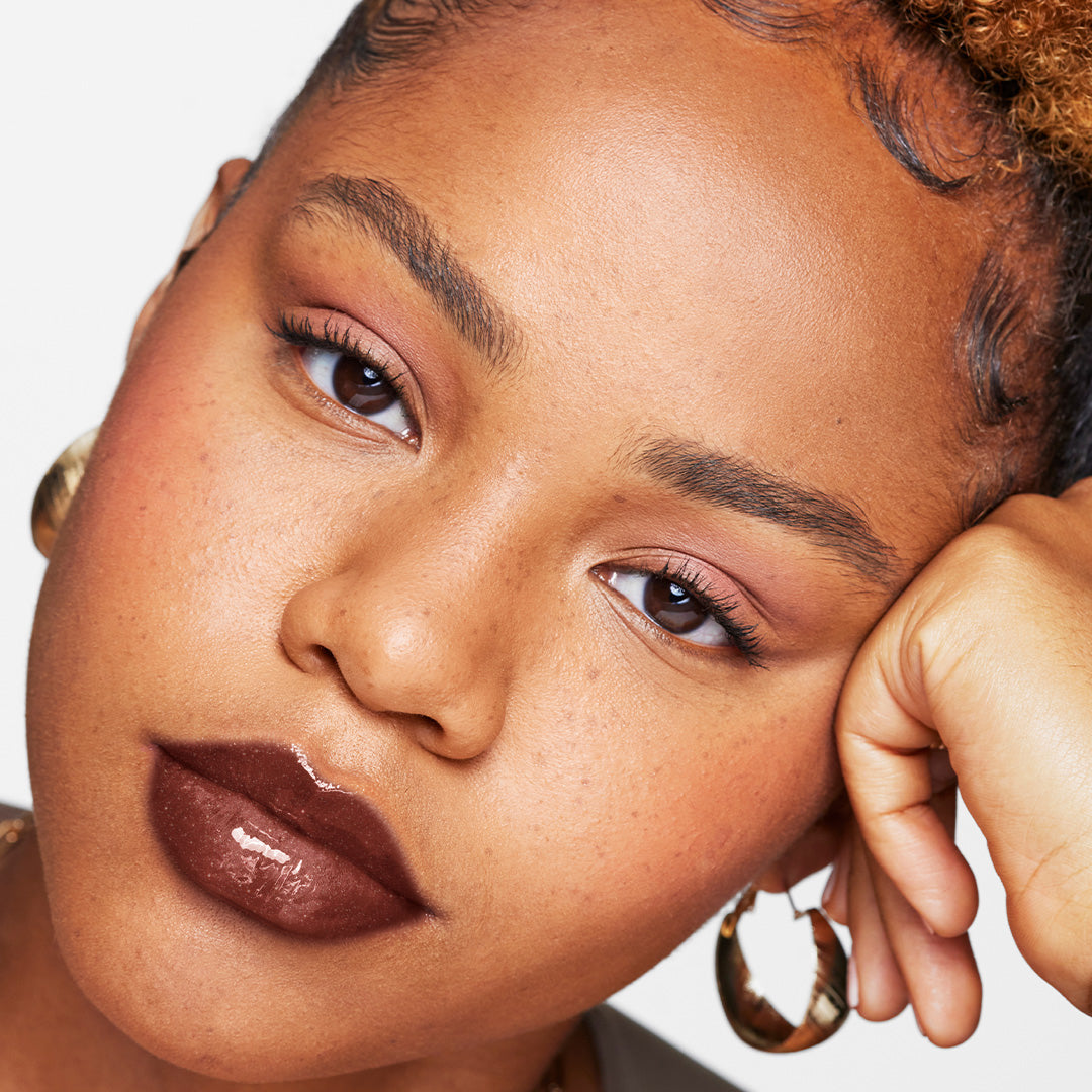 Makeup Revolution Pout Bomb Shimmer Gloss Makeup Revolution Pout Bomb Shimmer Gloss