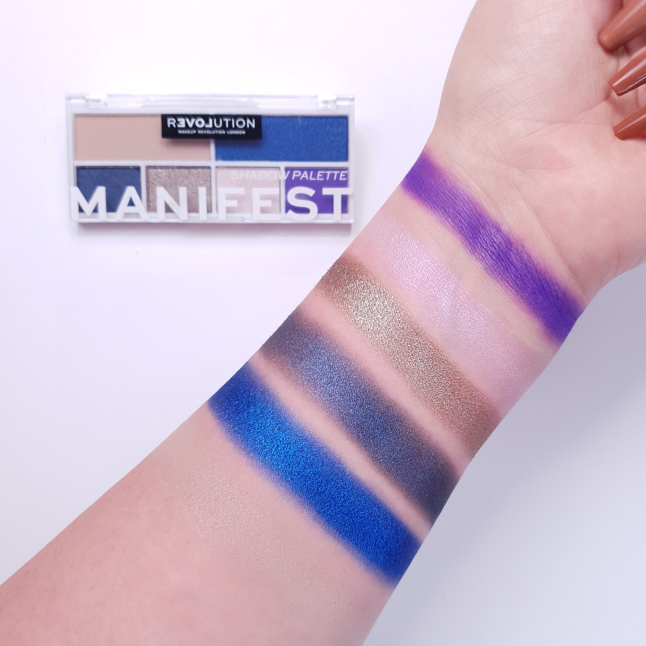 Relove By Revolution Colour Play Manifest Eyeshadow Palette